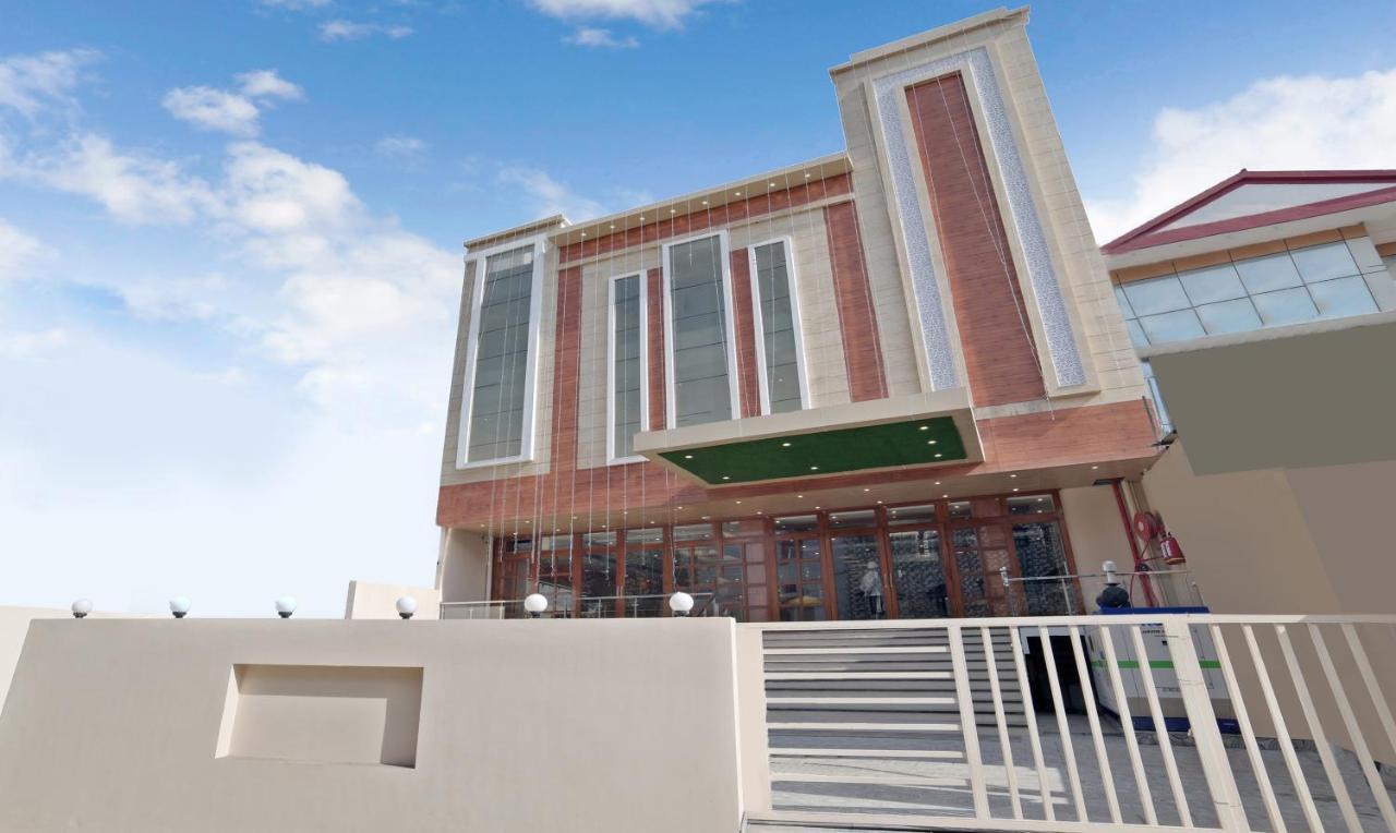 Treebo G K Residency Near Dehradun Railway Station Hotel Exterior photo